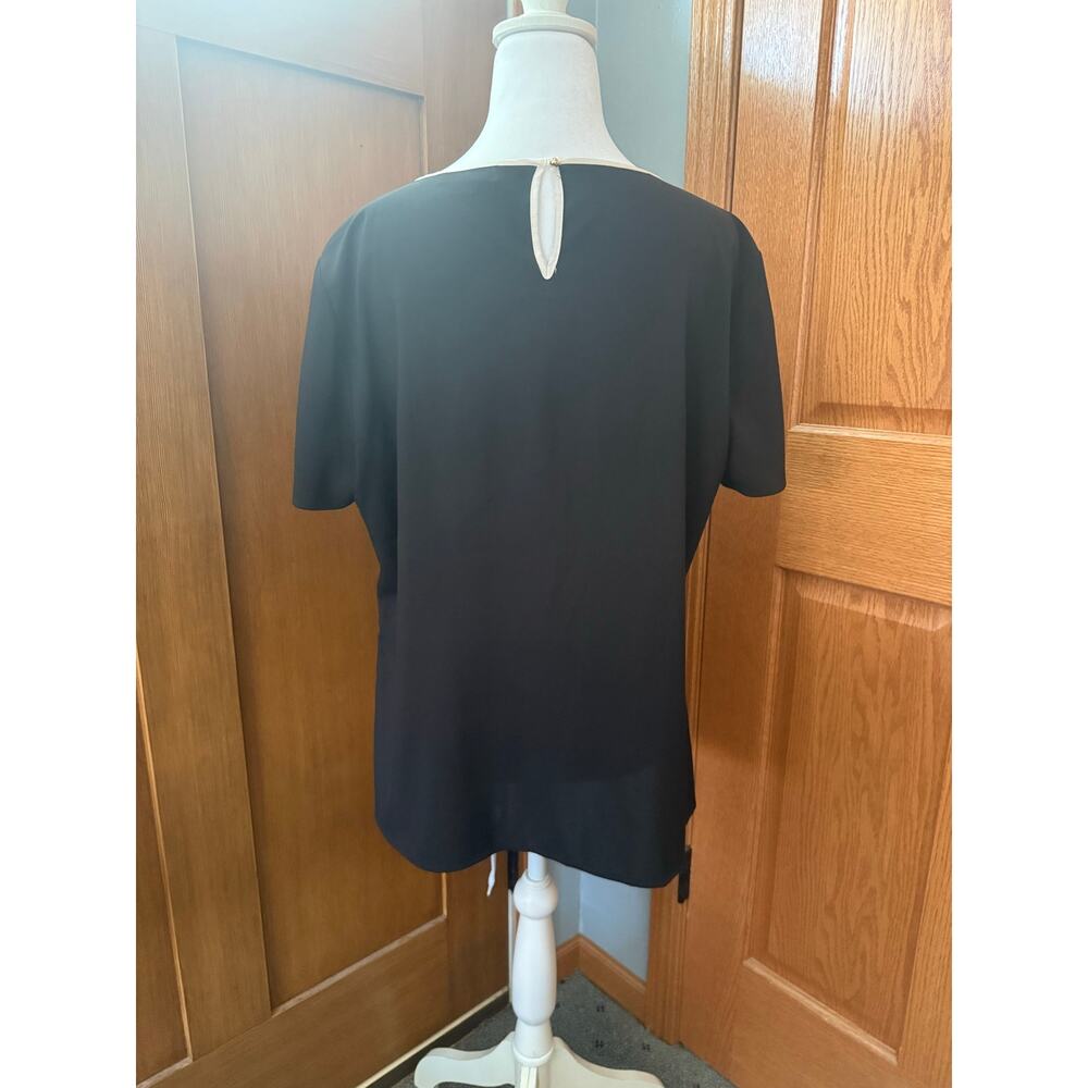 Calvin Klein Short Sleeve Blouse Size L Minimalist - Picture 3 of 7